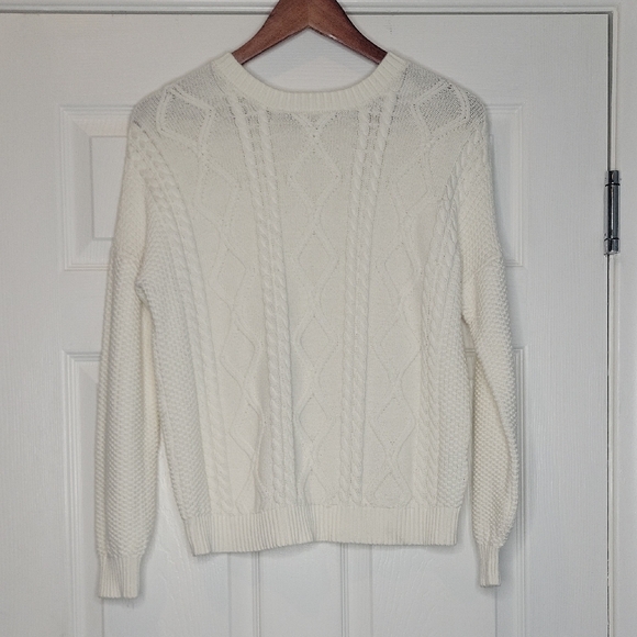 Women's Baggy White Cable Knit Sweater - Picture 1 of 6